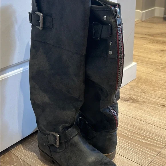 Grey  Knee-High Boots with Red Zipper - Picture 2 of 7